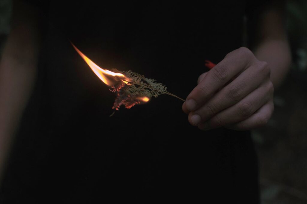 Büyü Bozma & Enerji Arındırma Hizmeti mustericelbi negatif enerjiden arinma buyu bozma ipuclari 0001 1024x681 1